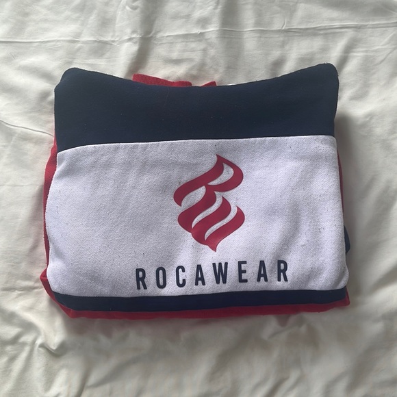 Men's Rocawear Pullover Hoodie - Picture 2 of 4